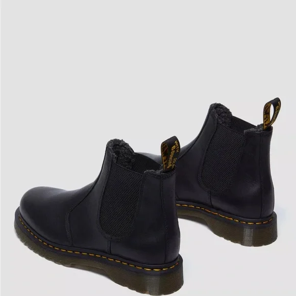 MDr. Martens 2976 GRIZZLY FLEECE LINED CHELSEA BOOTS. M 7/W 8. NEW - Picture 3 of 9